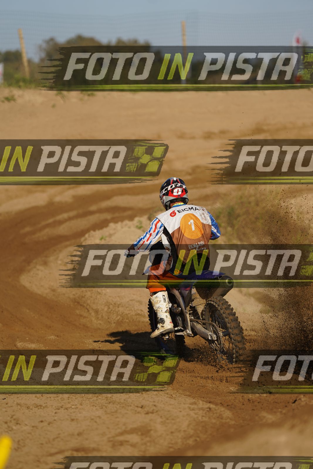 EICMA 19-09 17:00-18:00 · DOS01317