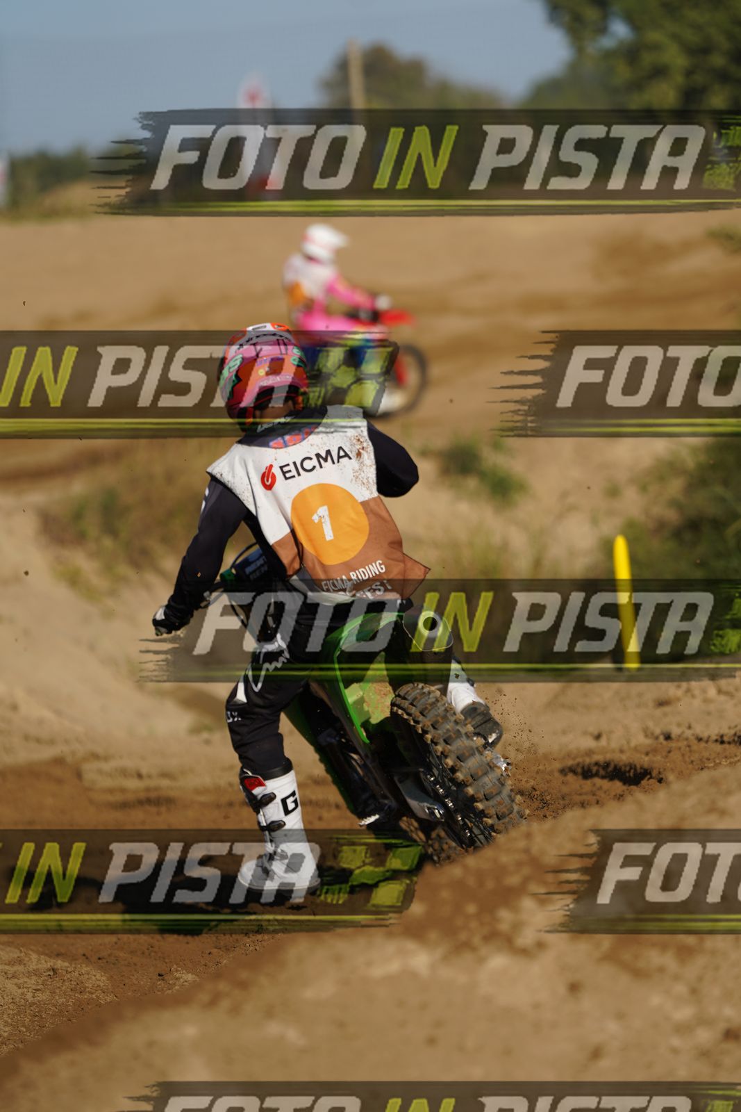 EICMA 19-09 17:00-18:00 · DOS01328