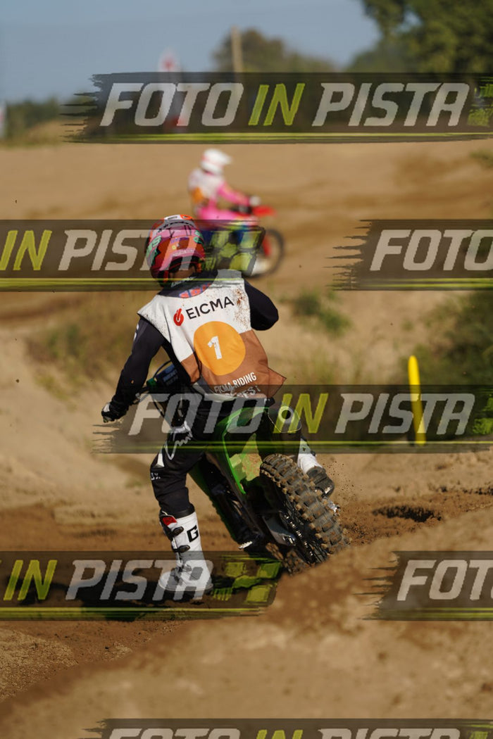EICMA 19-09 17:00-18:00 · DOS01328