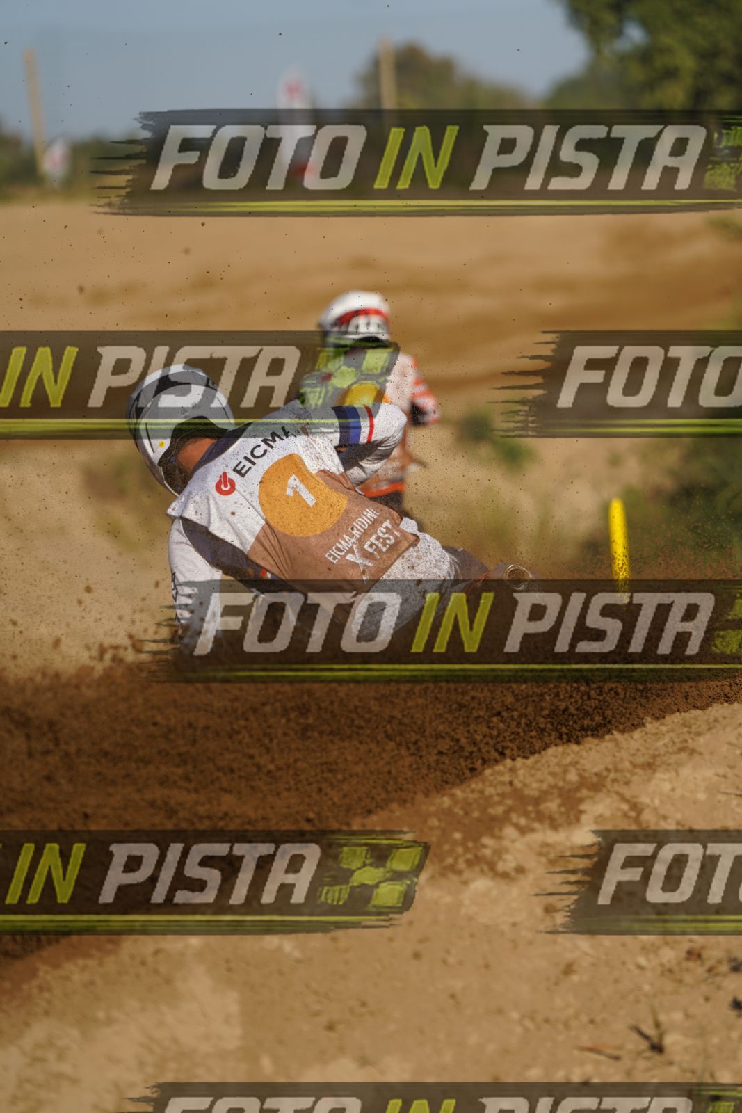 EICMA 19-09 17:00-18:00 · DOS01331