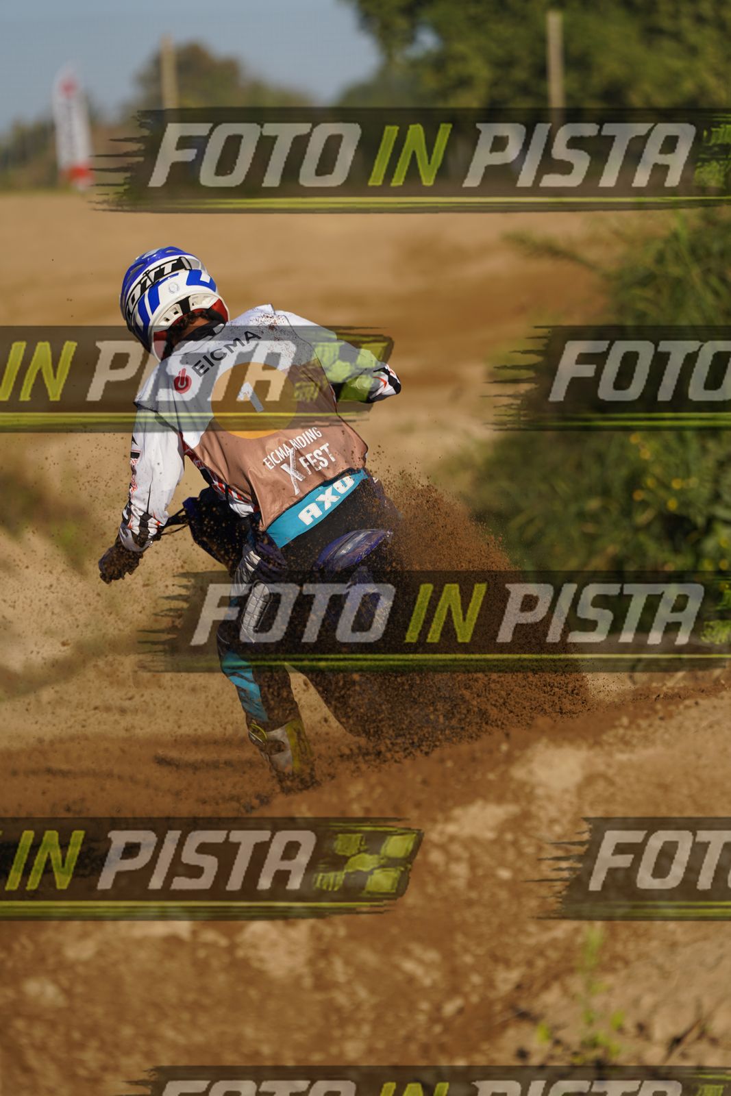 EICMA 19-09 17:00-18:00 · DOS01335
