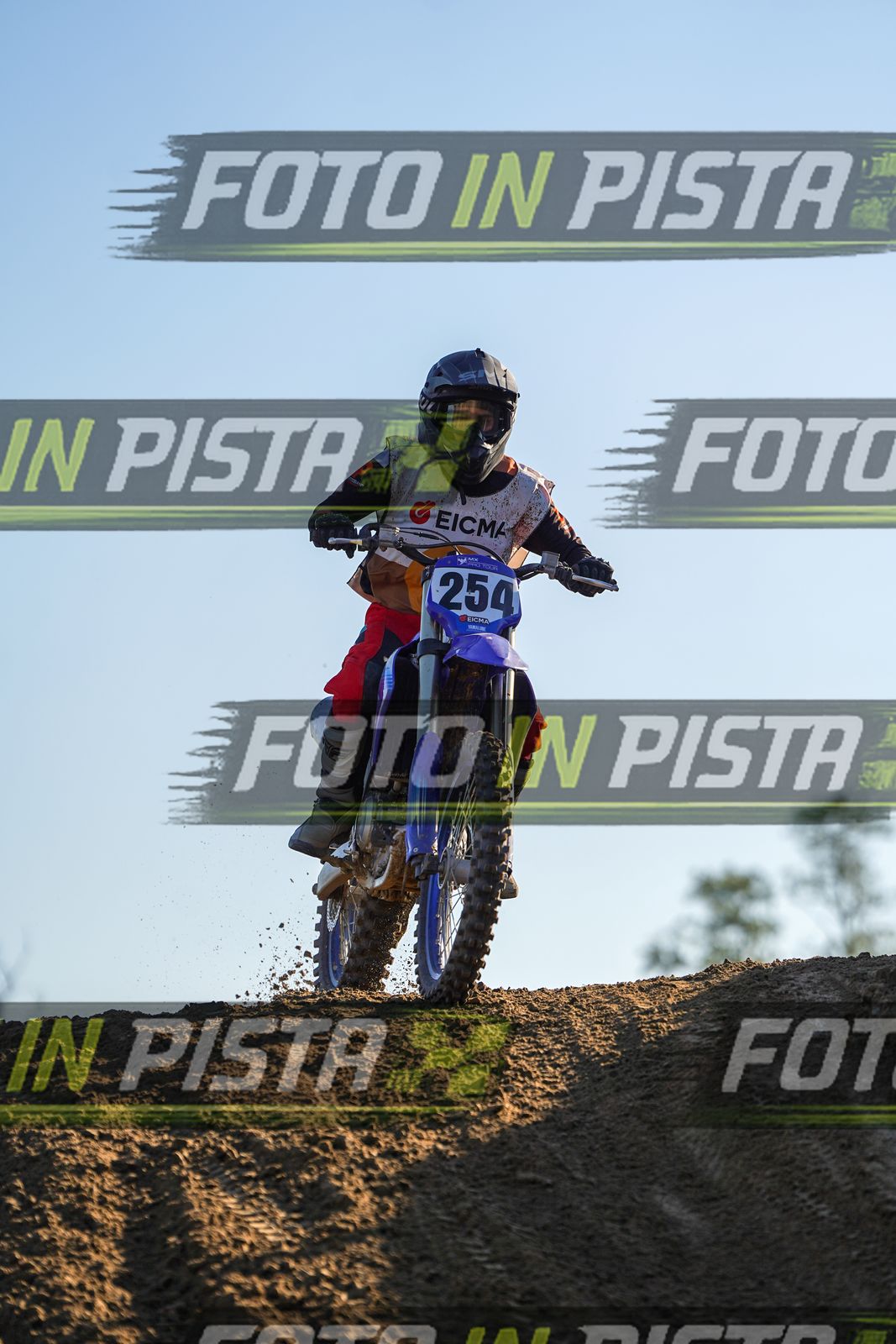 EICMA 19-09 17:00-18:00 · DOS01350