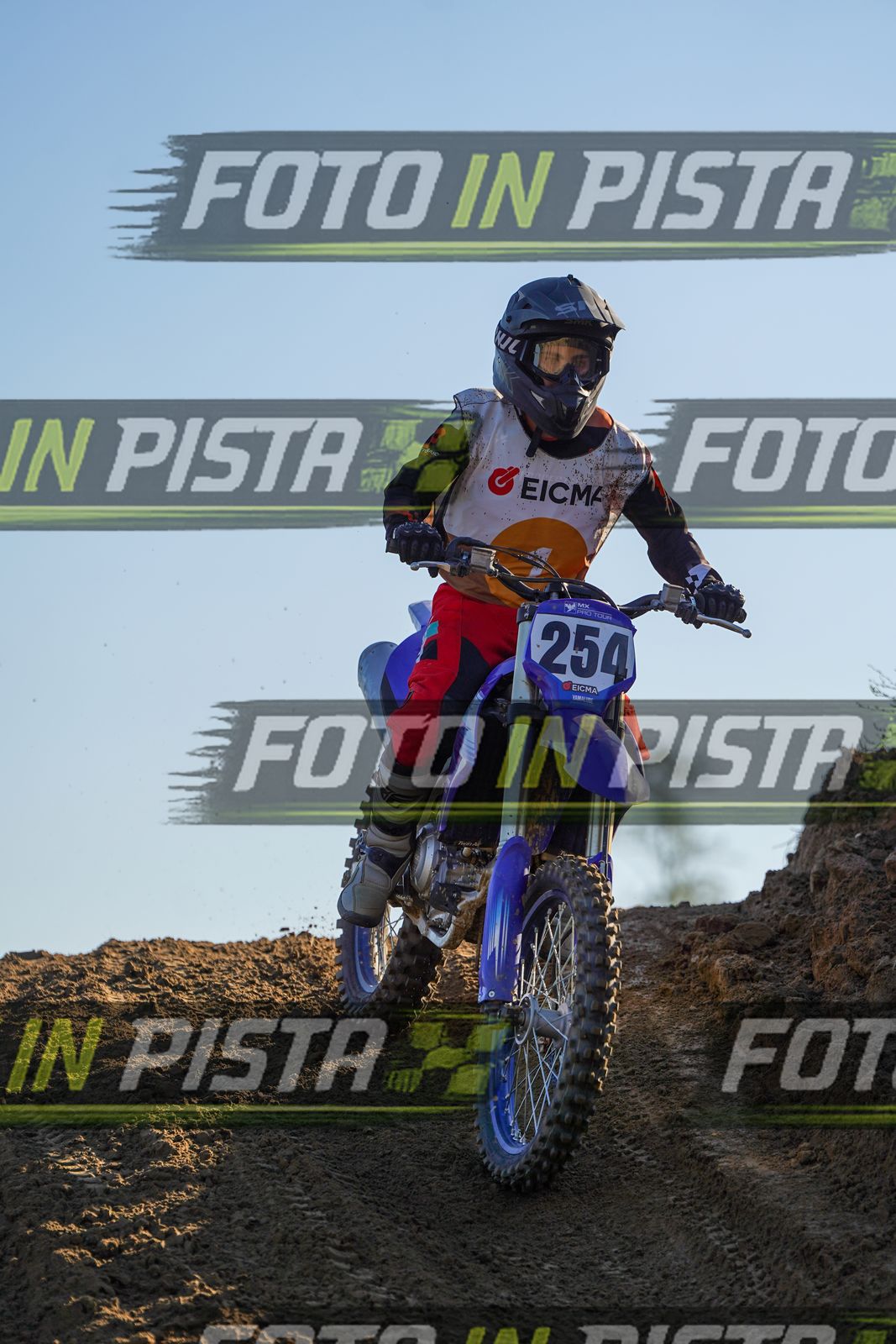 EICMA 19-09 17:00-18:00 · DOS01353