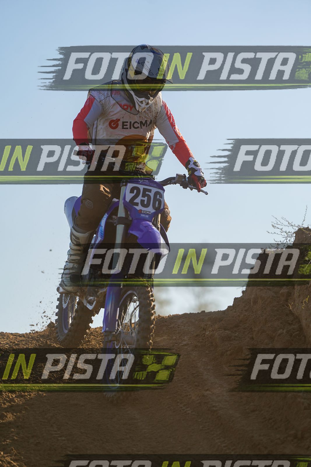 EICMA 19-09 17:00-18:00 · DOS01358