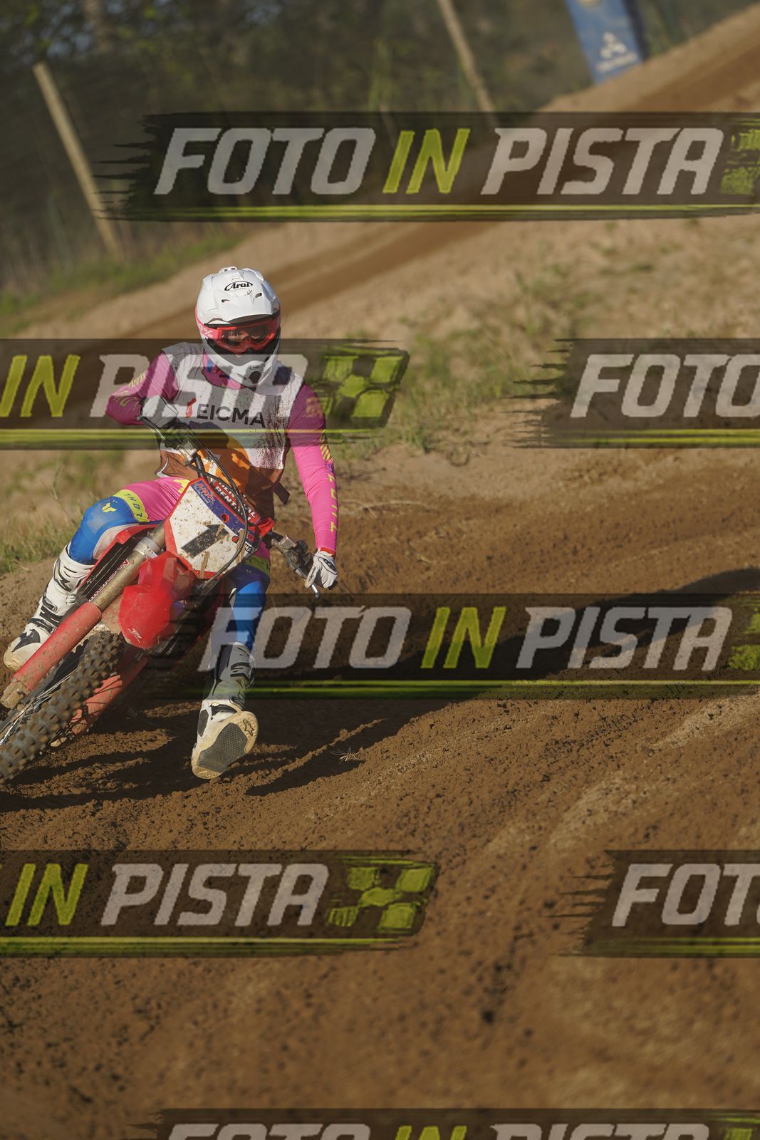 EICMA 19-09 17:00-18:00 · DOS01360