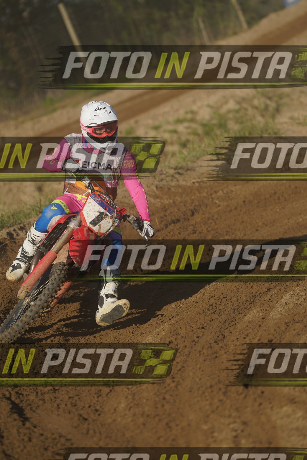 EICMA 19-09 17:00-18:00 · DOS01361