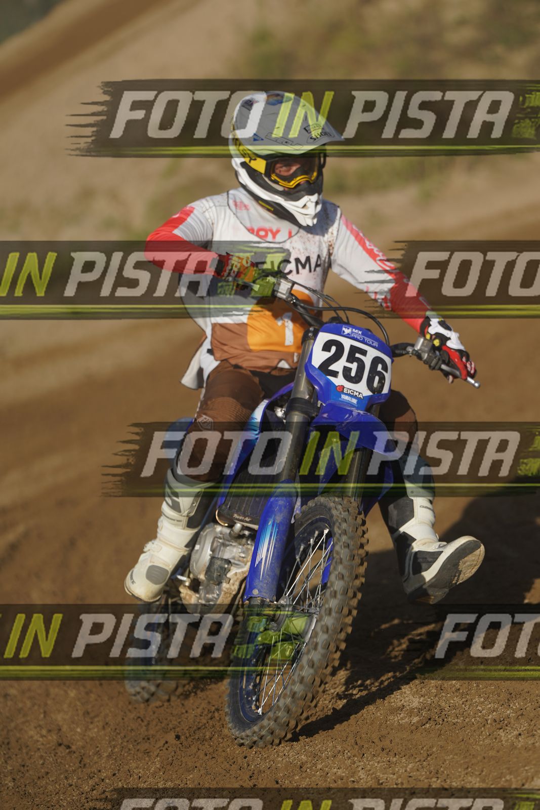 EICMA 19-09 17:00-18:00 · DOS01364