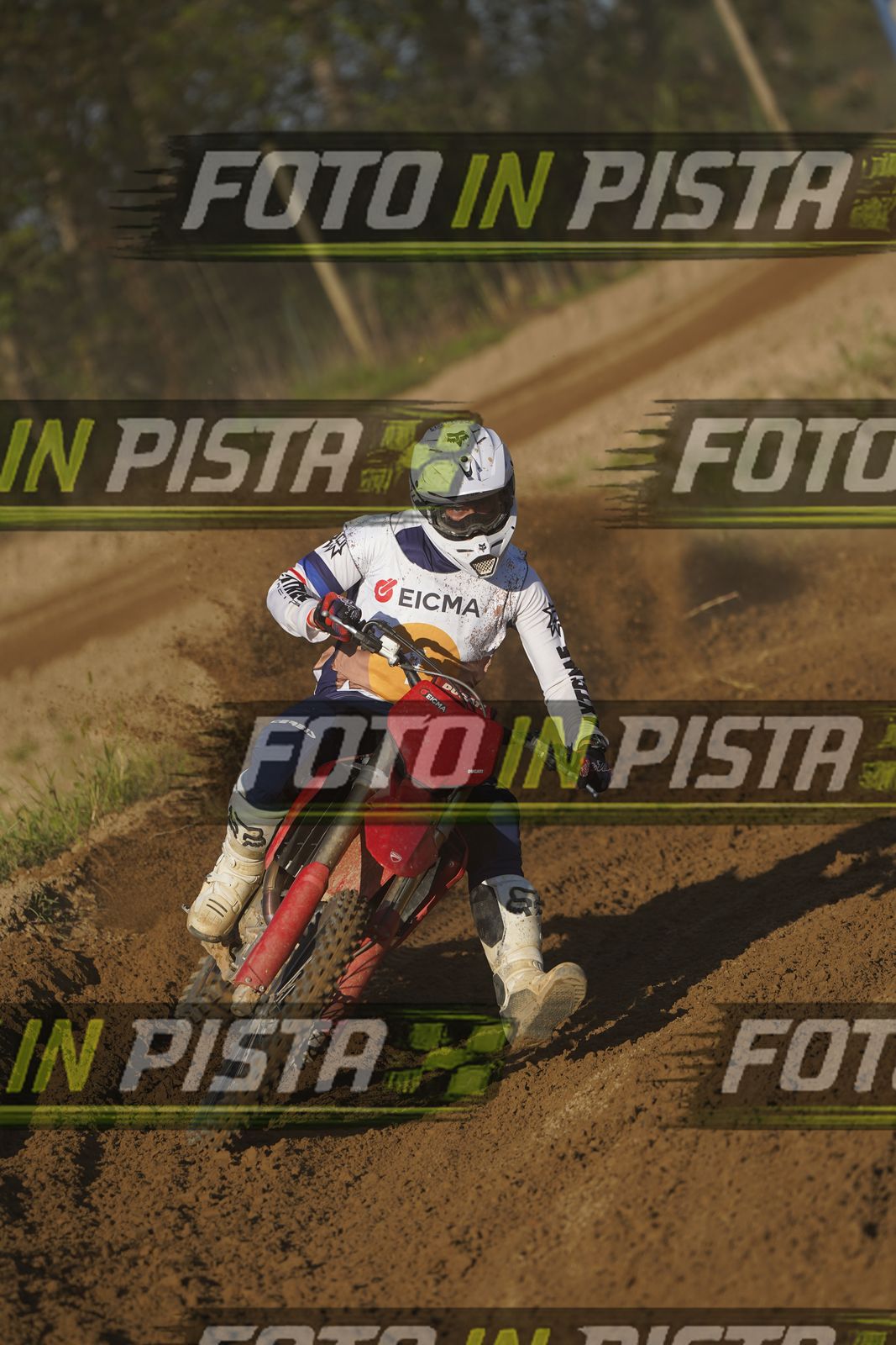 EICMA 19-09 17:00-18:00 · DOS01368