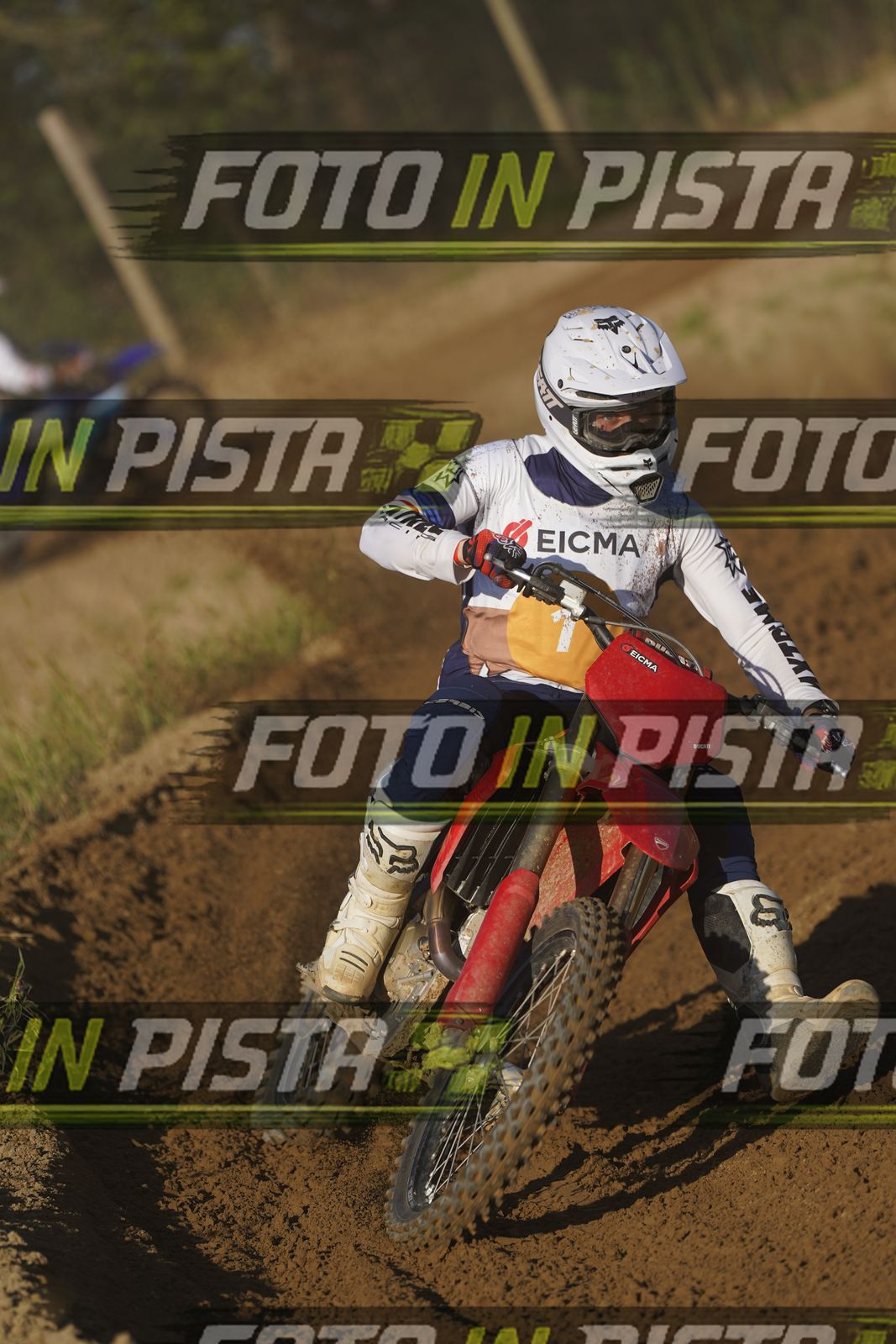 EICMA 19-09 17:00-18:00 · DOS01370