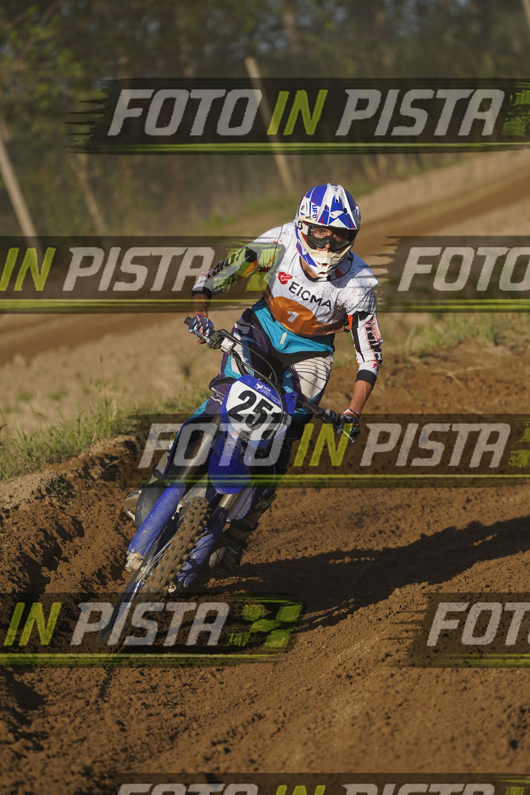 EICMA 19-09 17:00-18:00 · DOS01375