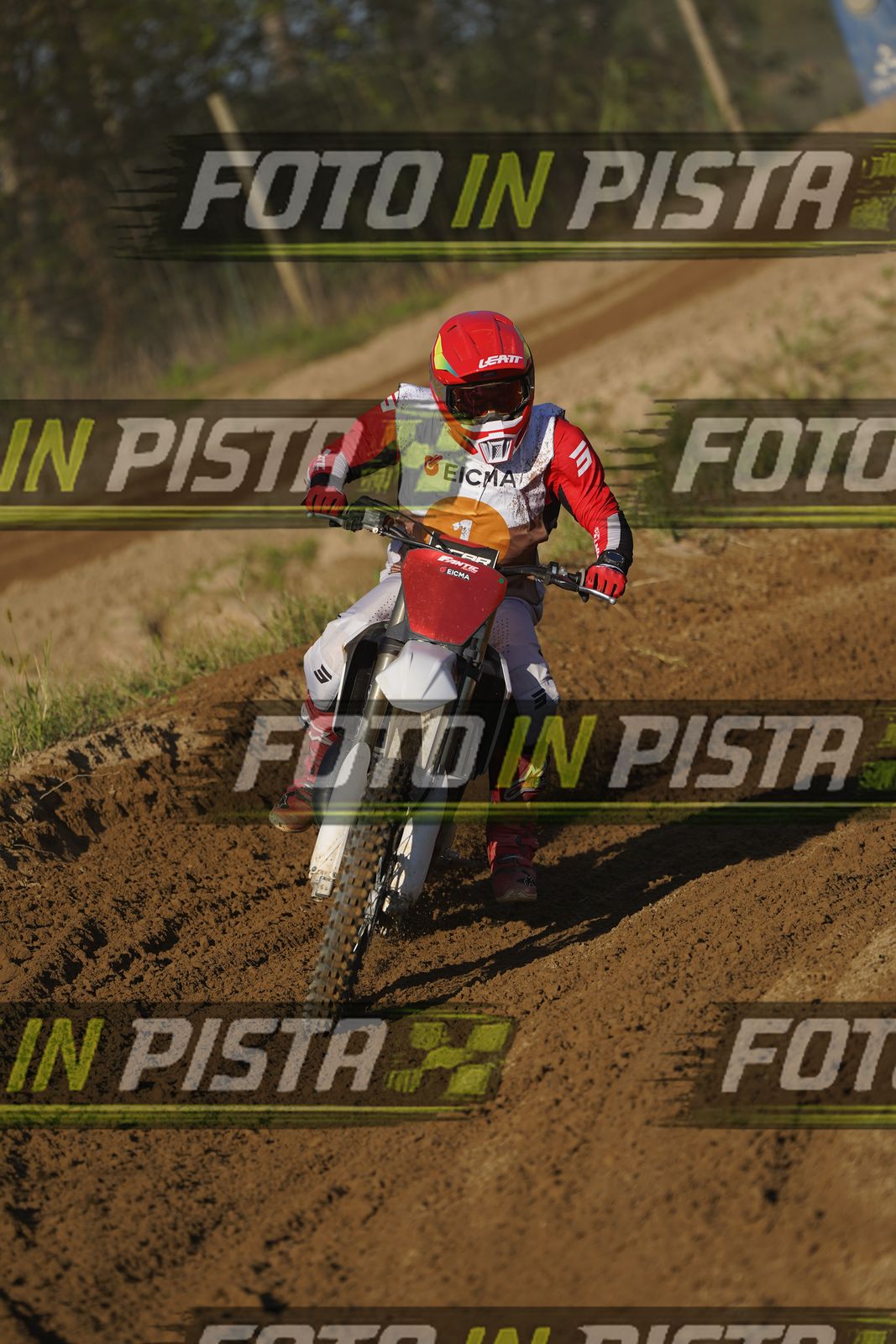 EICMA 19-09 17:00-18:00 · DOS01396