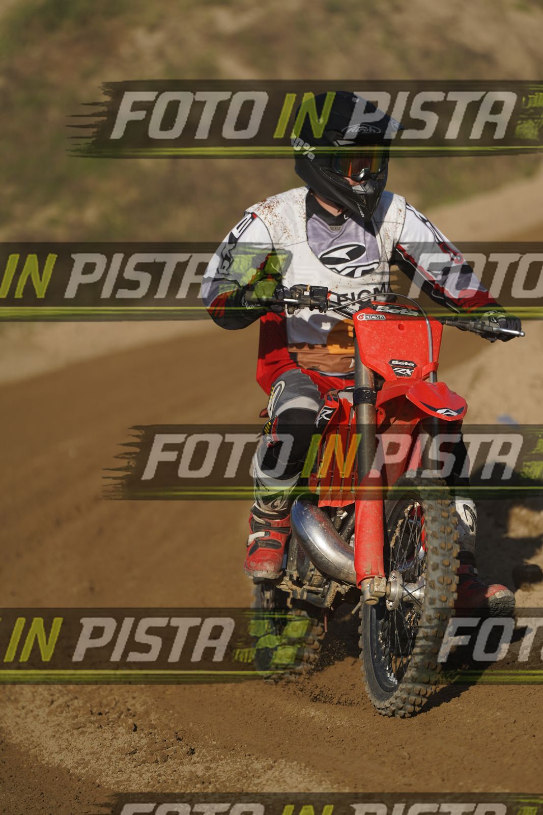 EICMA 19-09 17:00-18:00 · DOS01413