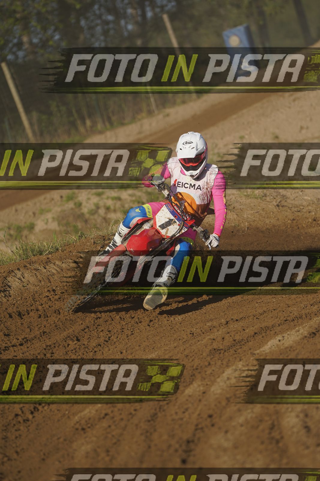 EICMA 19-09 17:00-18:00 · DOS01415