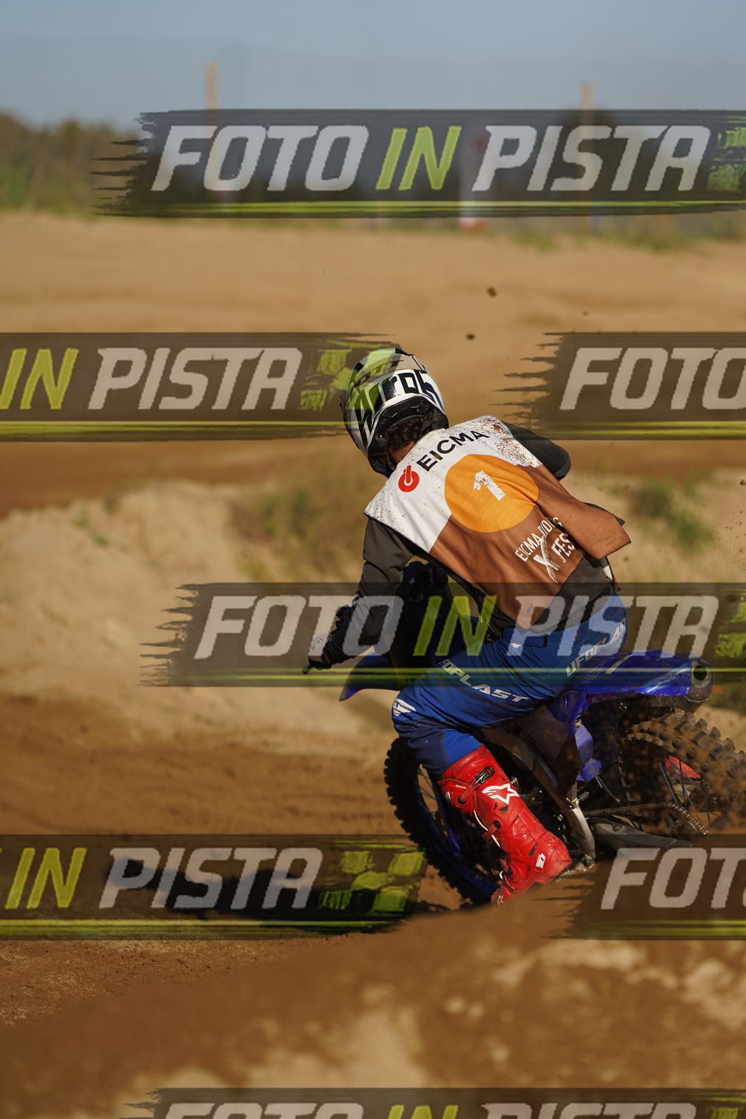 EICMA 19-09 17:00-18:00 · DOS01451