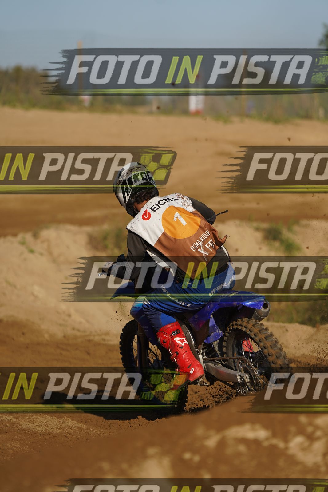 EICMA 19-09 17:00-18:00 · DOS01452