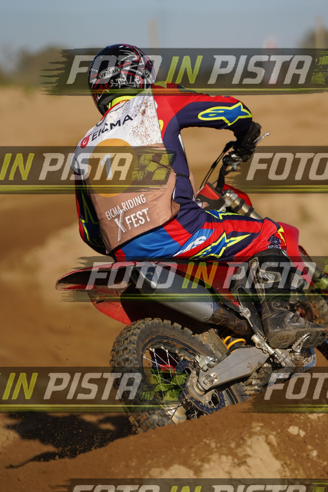 EICMA 19-09 17:00-18:00 · DOS01479
