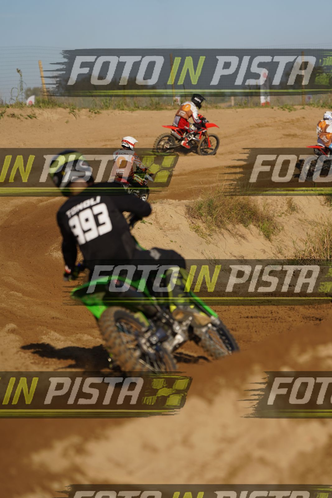 EICMA 19-09 17:00-18:00 · DOS01493