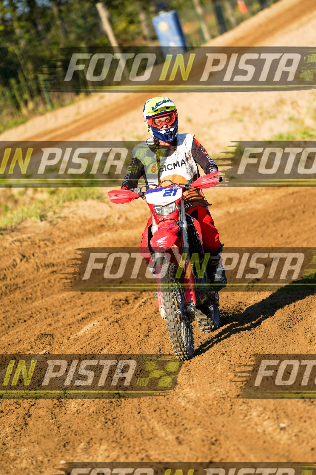 EICMA 19-09 17:00-18:00 · DOS01530