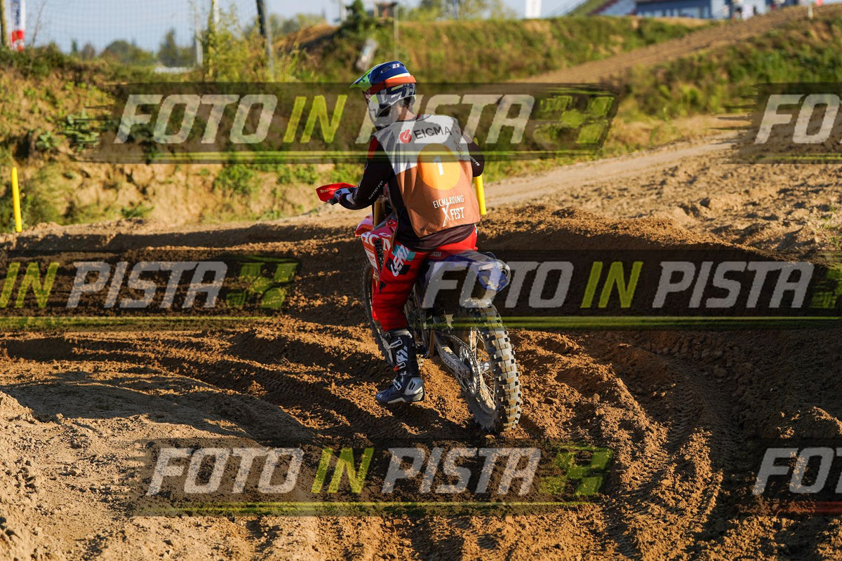 EICMA 19-09 17:00-18:00 · DOS01534