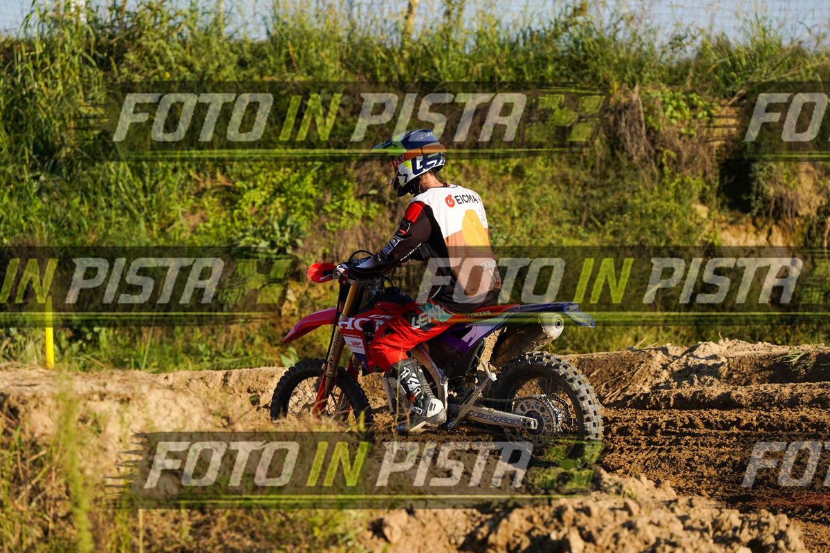 EICMA 19-09 17:00-18:00 · DOS01541