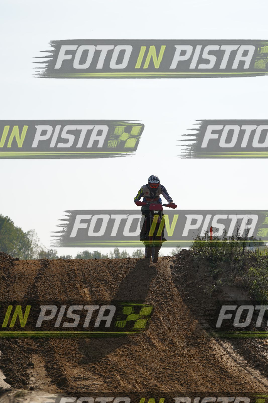 EICMA 20-09 10:00-11:00 · DOS01548
