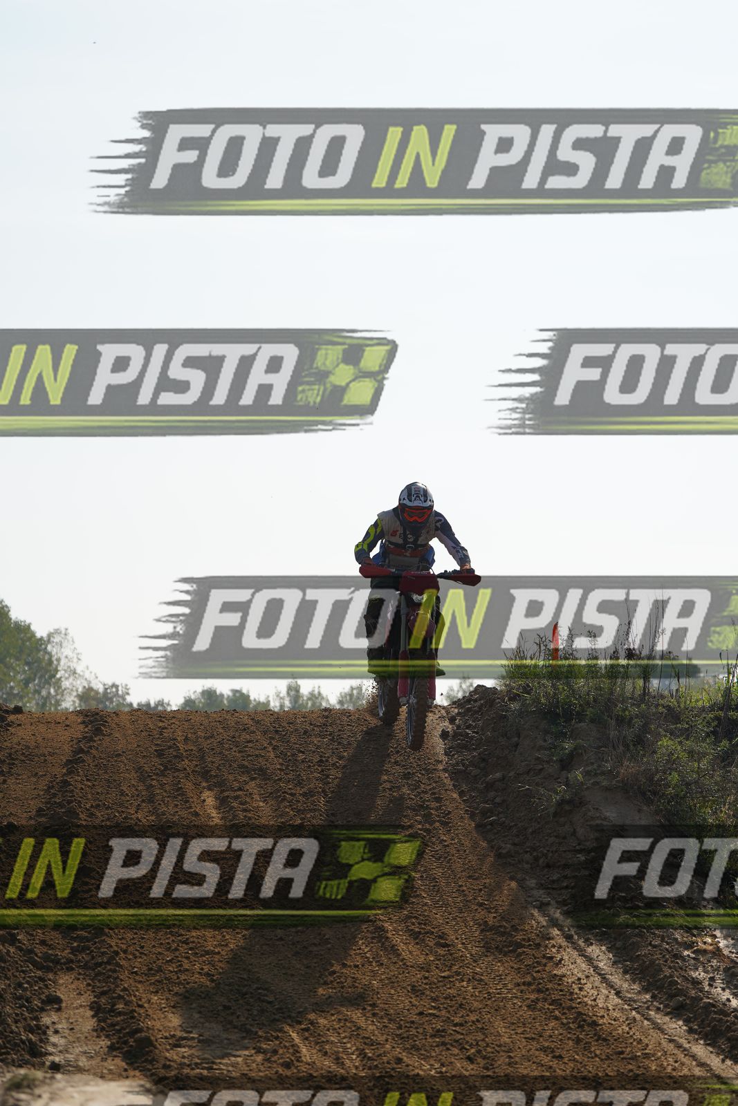 EICMA 20-09 10:00-11:00 · DOS01549
