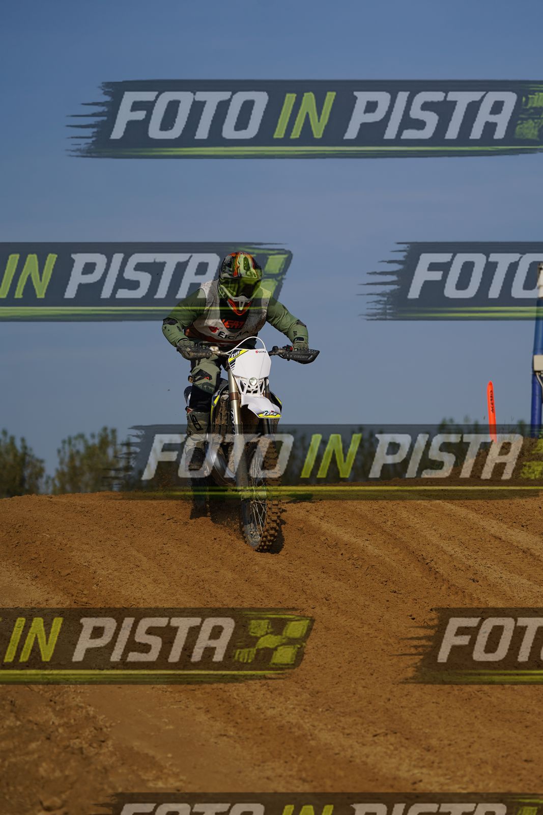 EICMA 20-09 10:00-11:00 · DOS01568