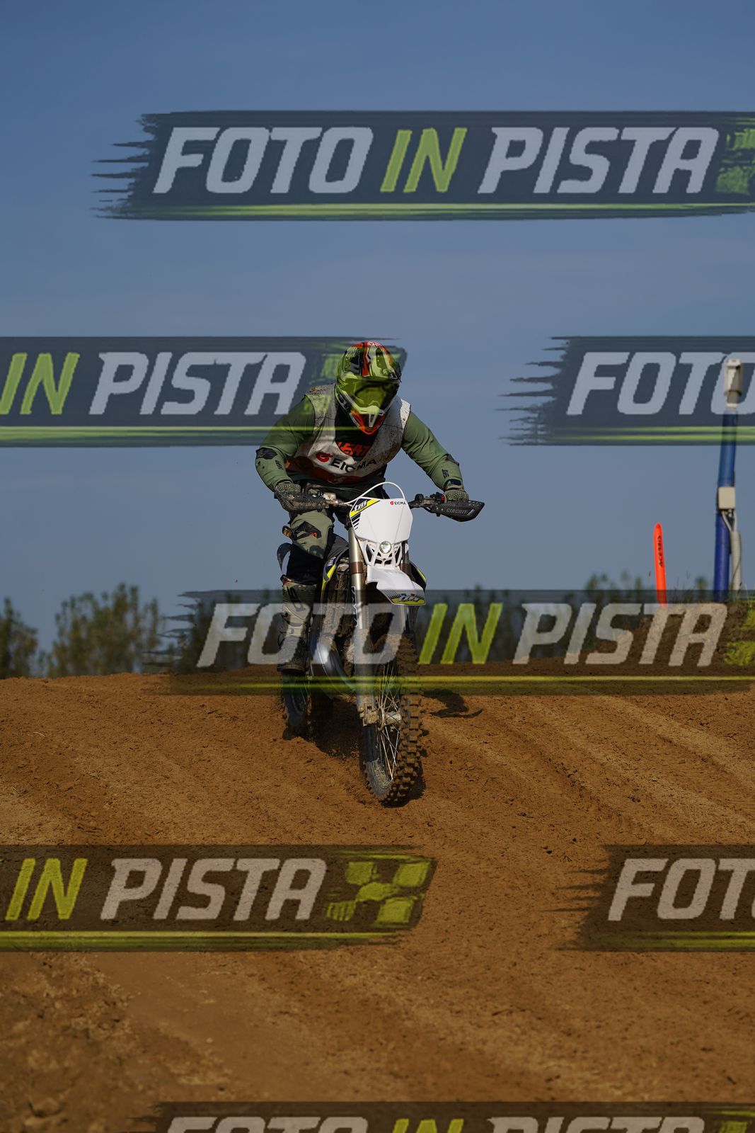 EICMA 20-09 10:00-11:00 · DOS01569