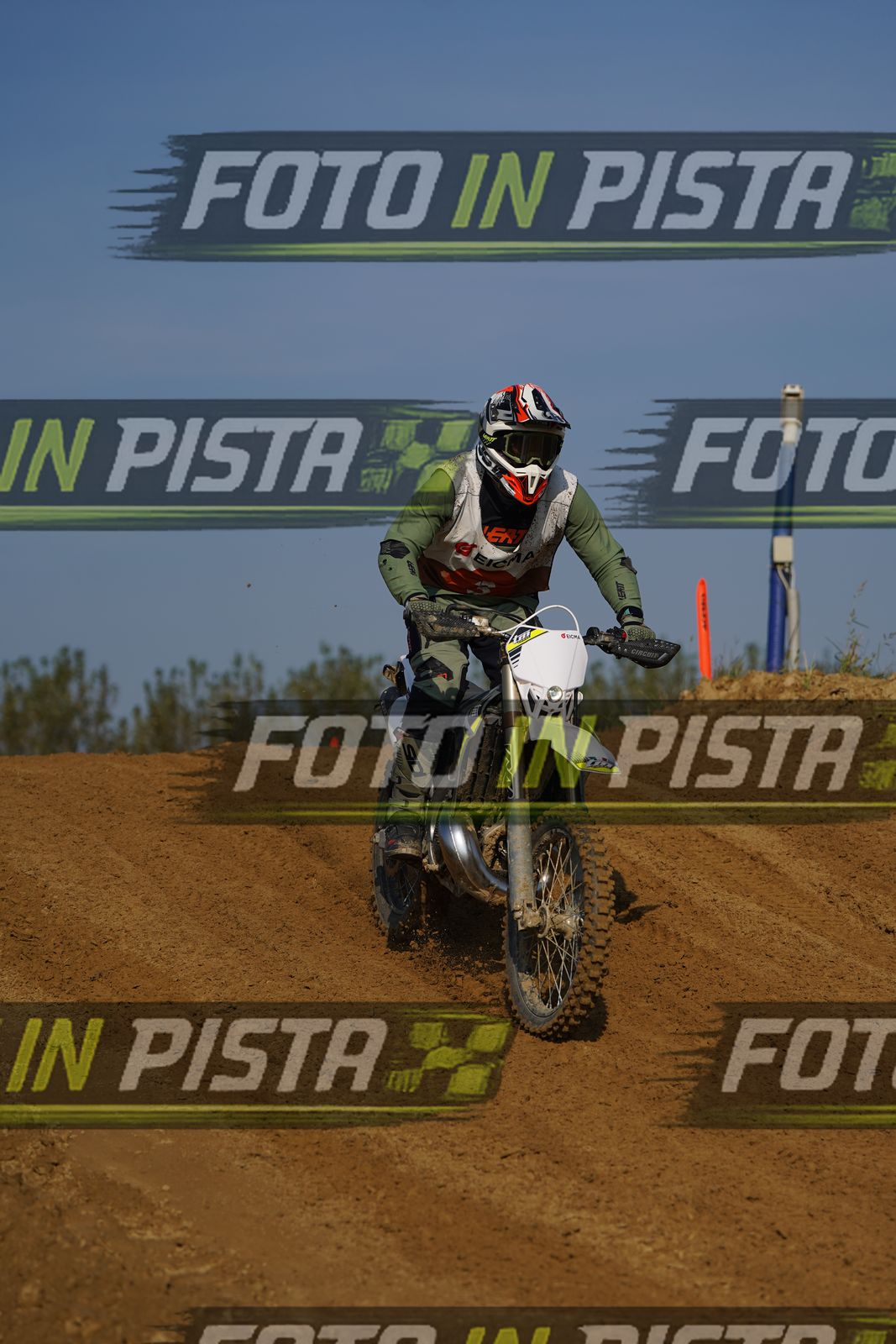 EICMA 20-09 10:00-11:00 · DOS01571
