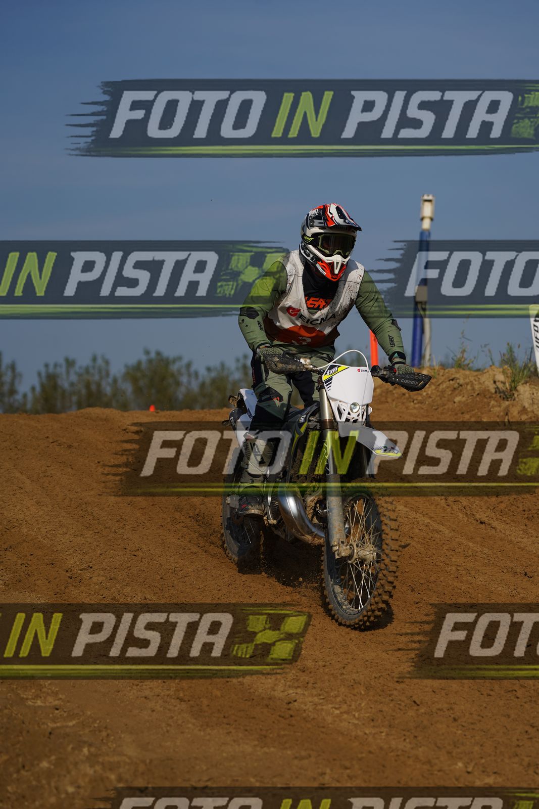 EICMA 20-09 10:00-11:00 · DOS01572