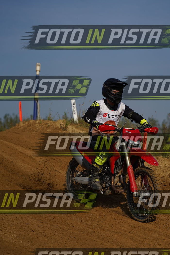 EICMA 20-09 10:00-11:00 · DOS01580