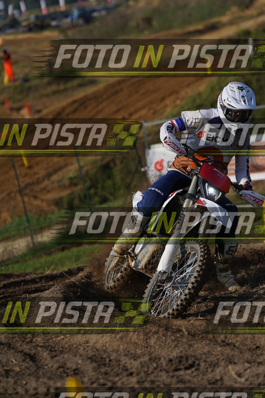 EICMA 20-09 10:00-11:00 · DOS01585