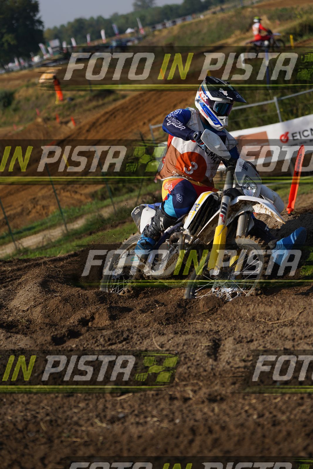 EICMA 20-09 10:00-11:00 · DOS01658