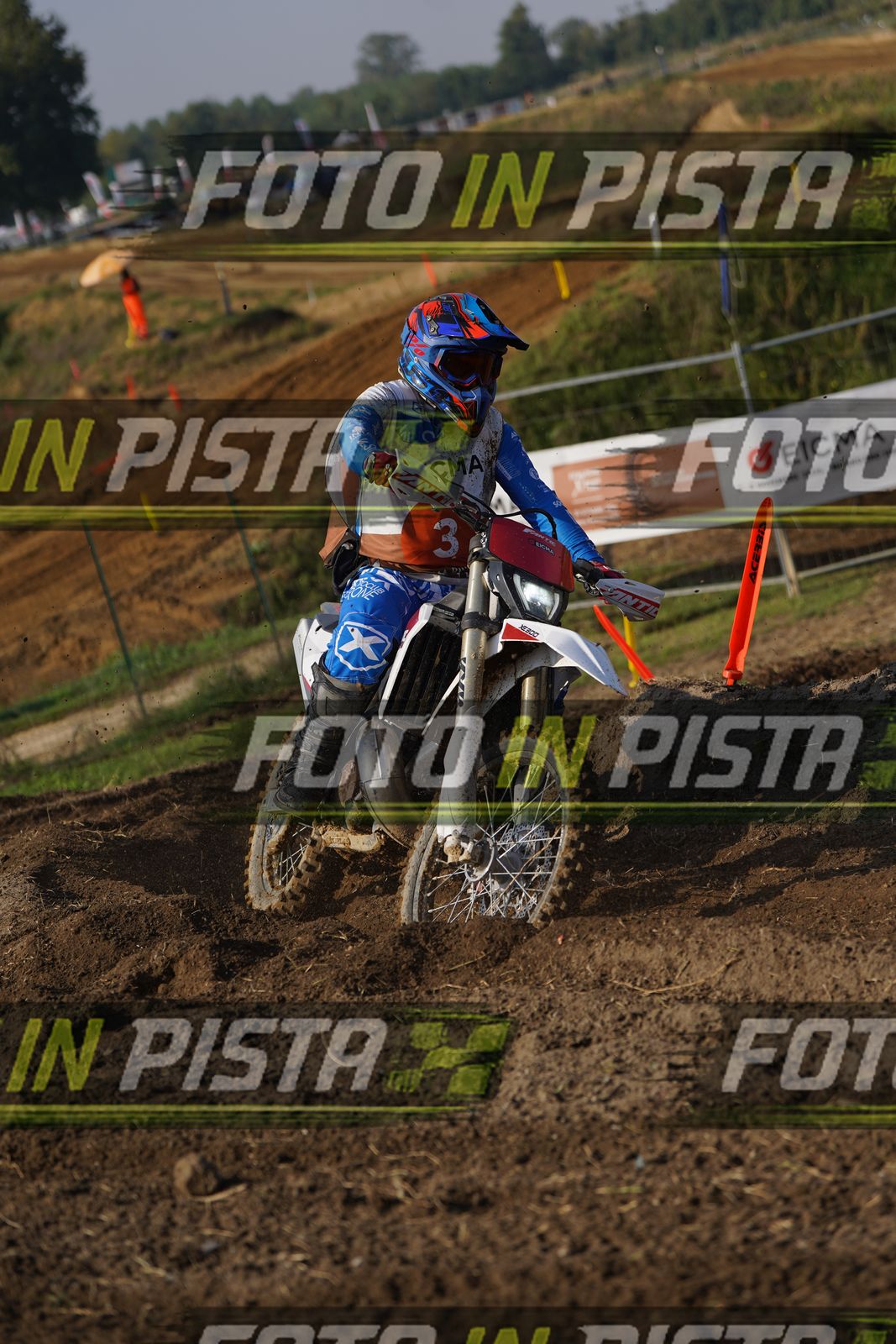 EICMA 20-09 10:00-11:00 · DOS01675
