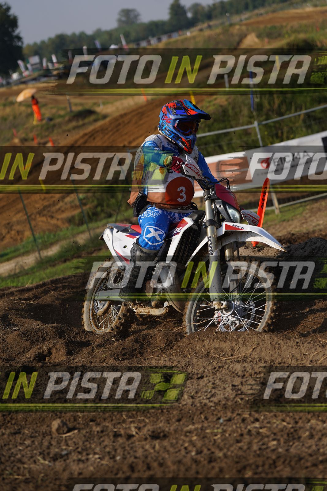 EICMA 20-09 10:00-11:00 · DOS01676