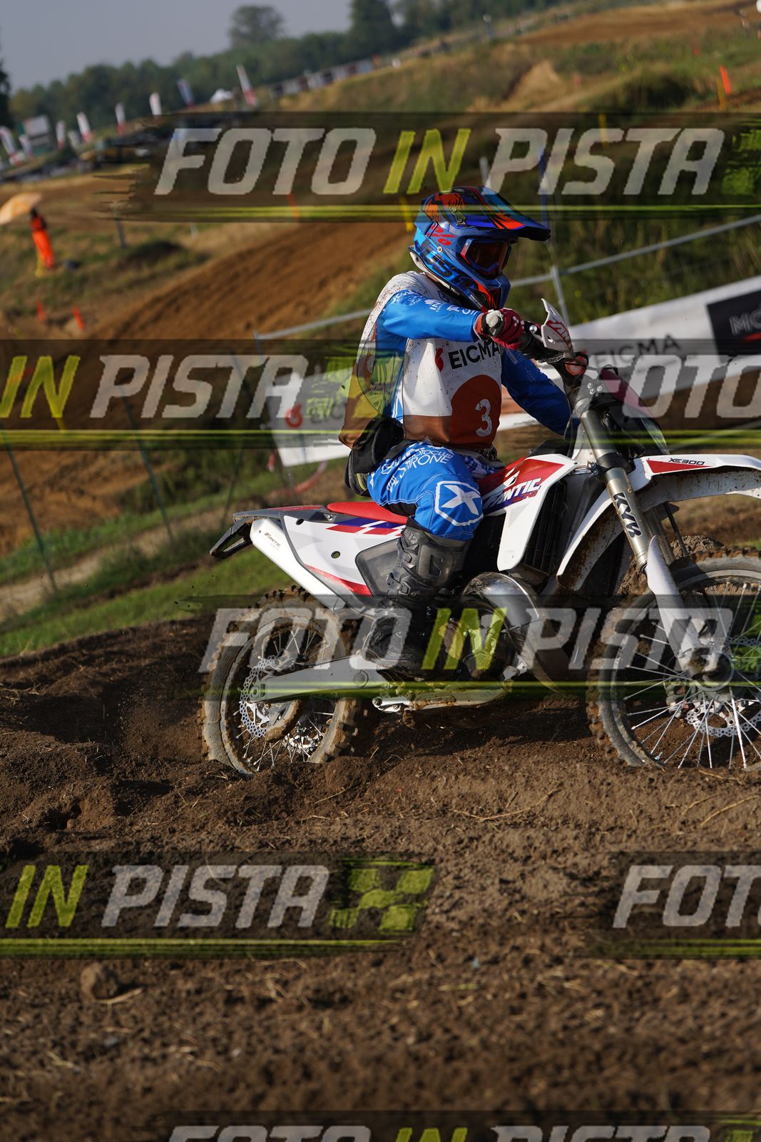 EICMA 20-09 10:00-11:00 · DOS01677