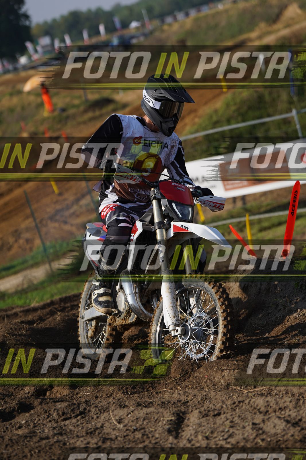 EICMA 20-09 10:00-11:00 · DOS01684