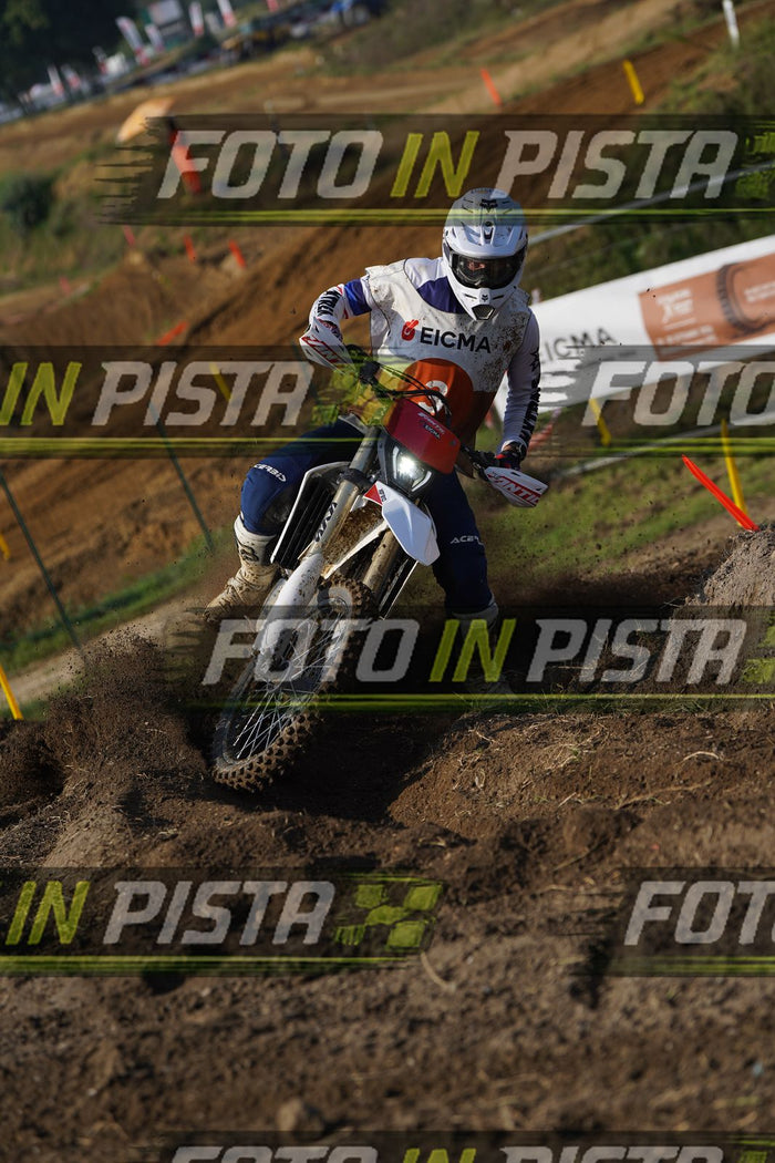 EICMA 20-09 10:00-11:00 · DOS01694