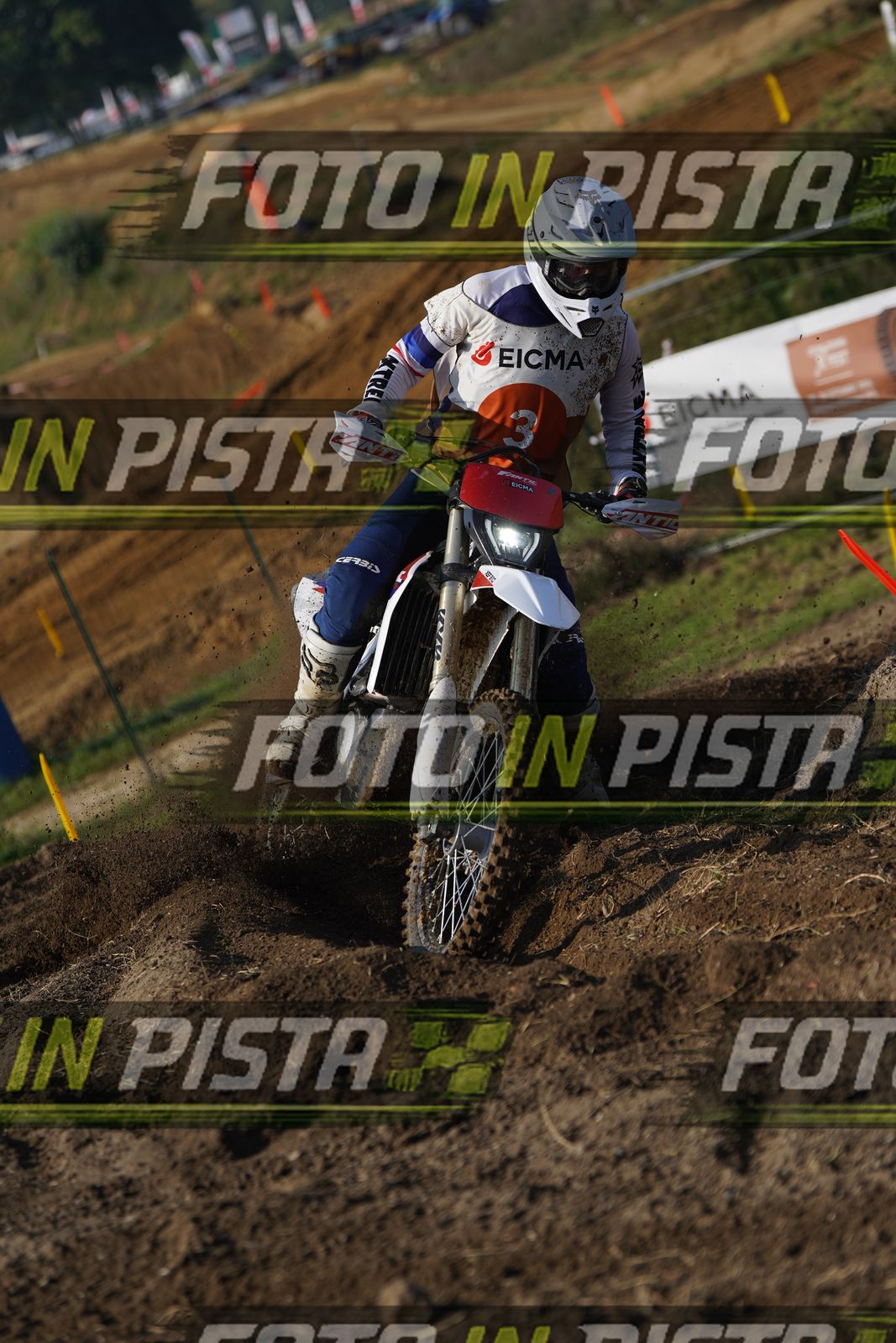 EICMA 20-09 10:00-11:00 · DOS01695