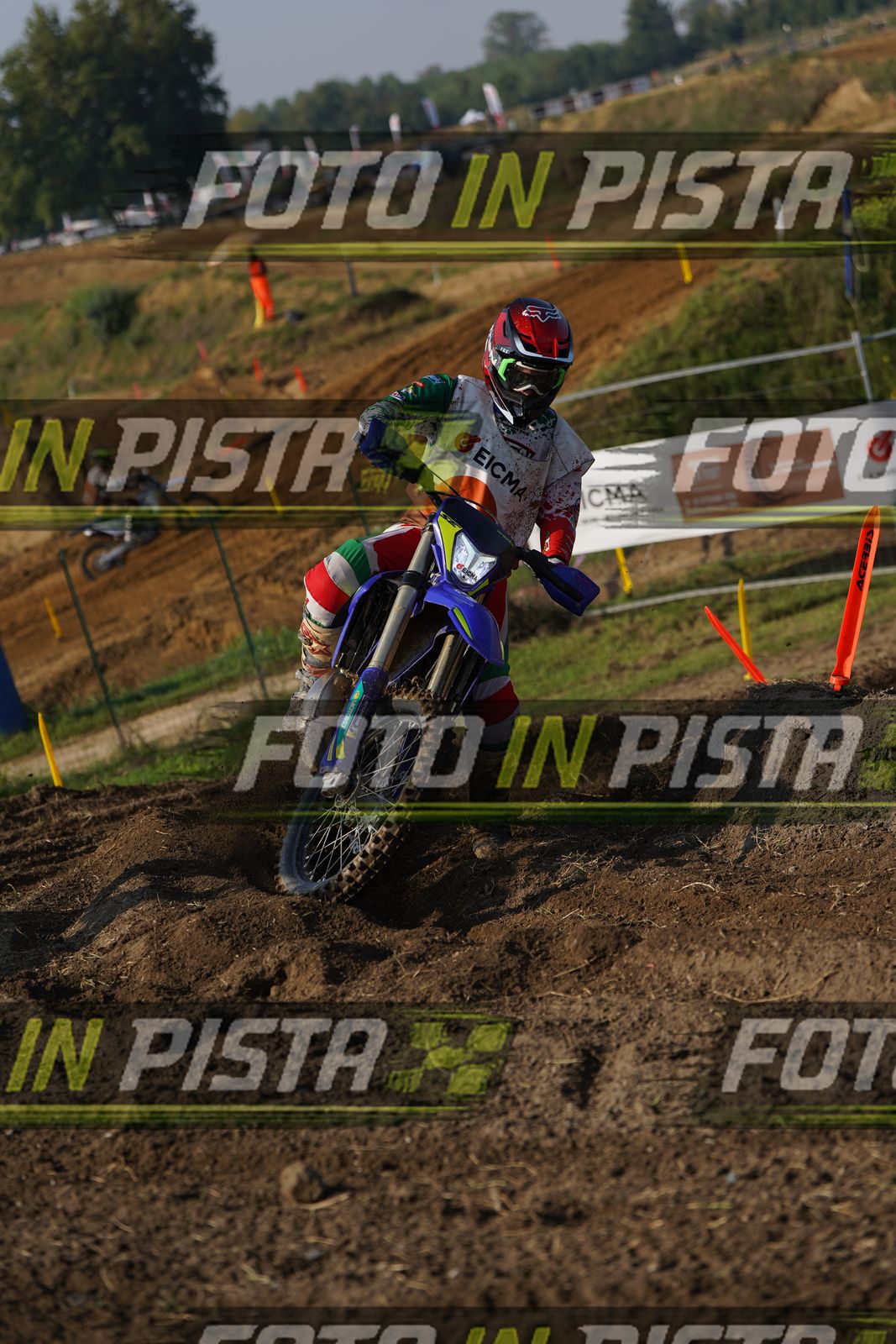 EICMA 20-09 10:00-11:00 · DOS01704