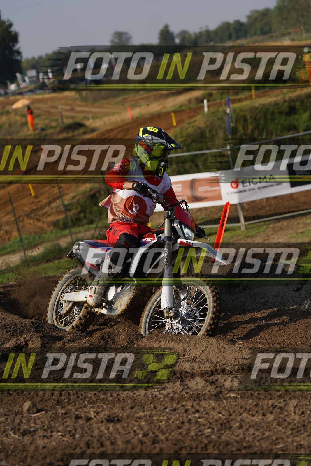 EICMA 20-09 10:00-11:00 · DOS01713