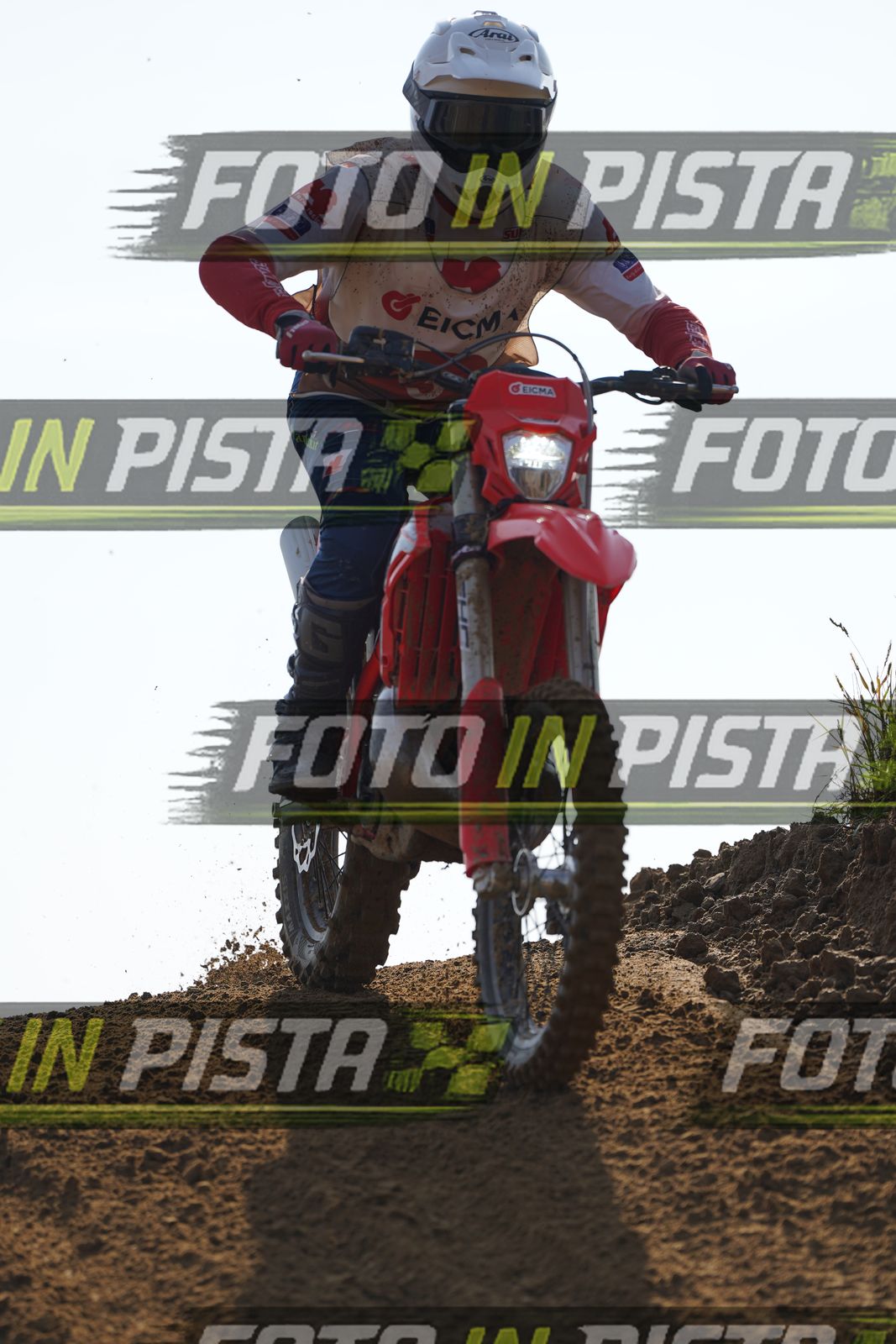 EICMA 20-09 10:00-11:00 · DOS01749