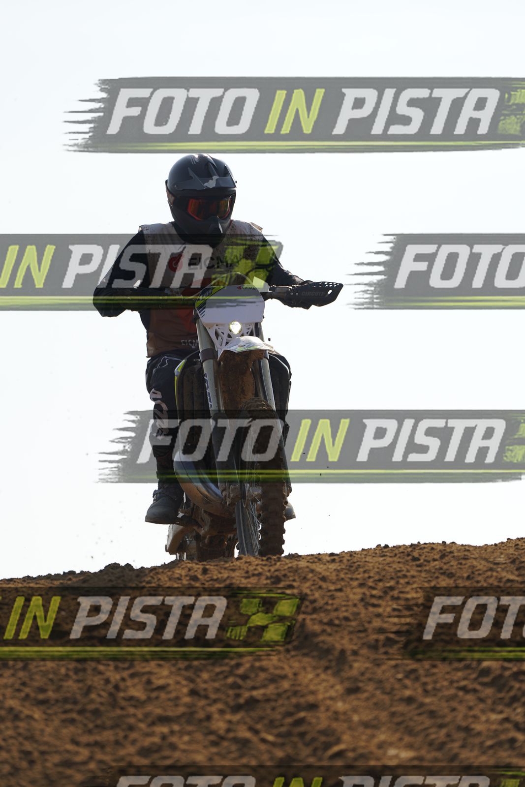 EICMA 20-09 10:00-11:00 · DOS01751