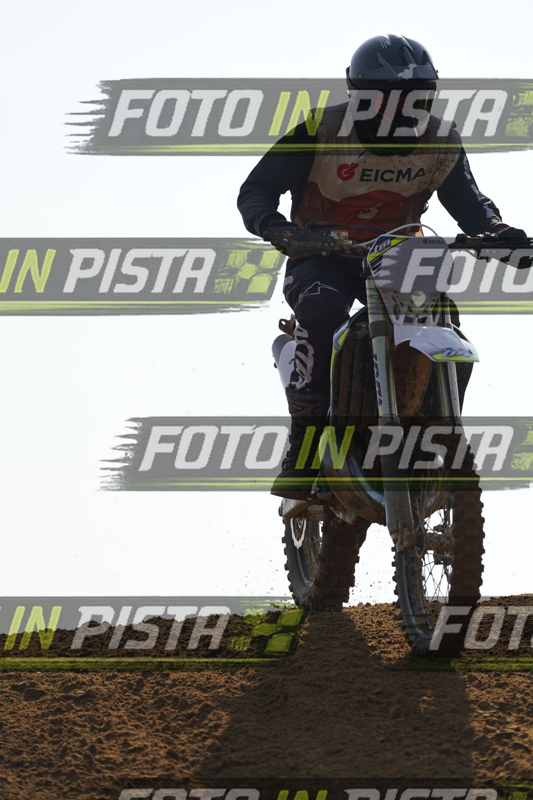 EICMA 20-09 10:00-11:00 · DOS01754