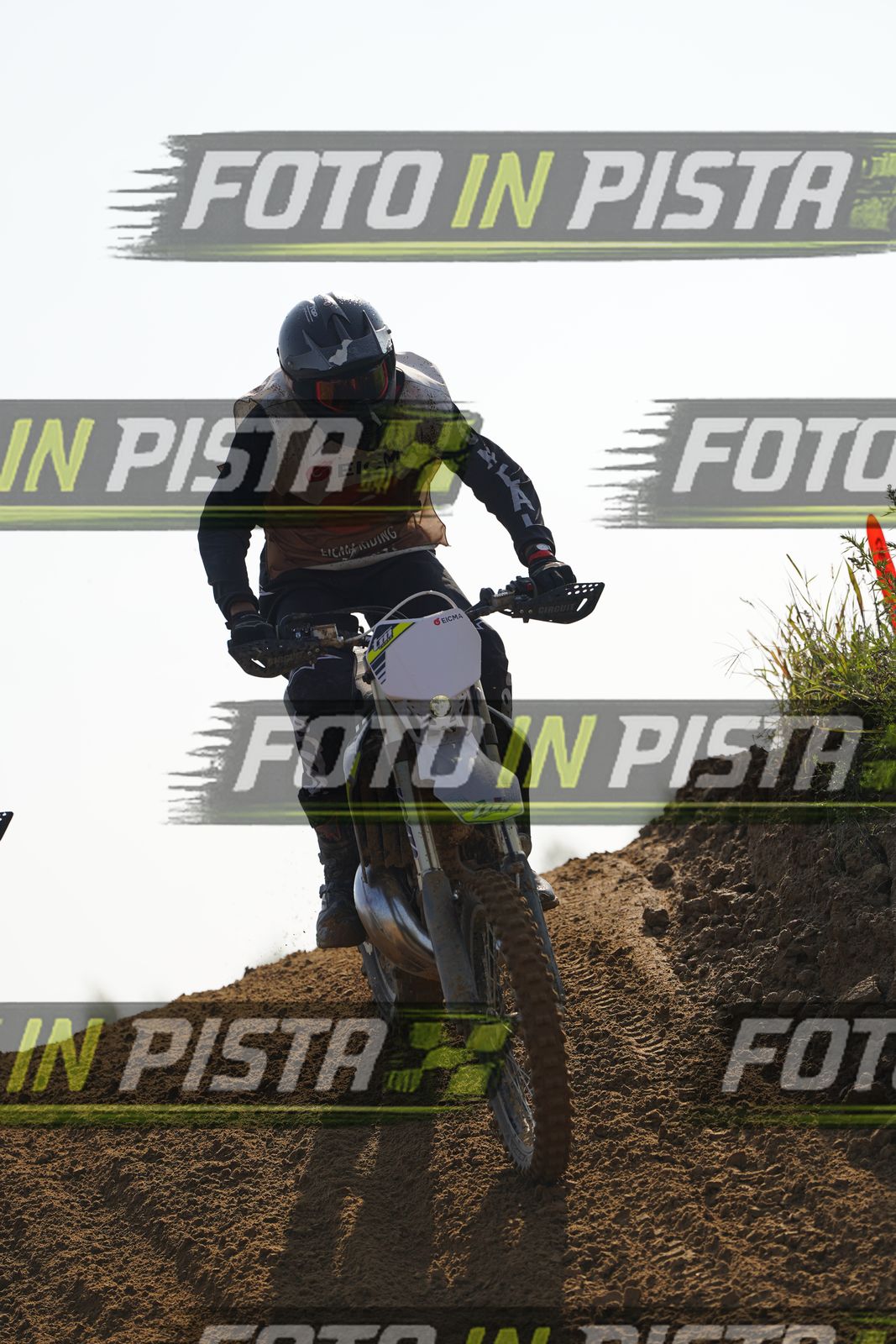 EICMA 20-09 10:00-11:00 · DOS01803