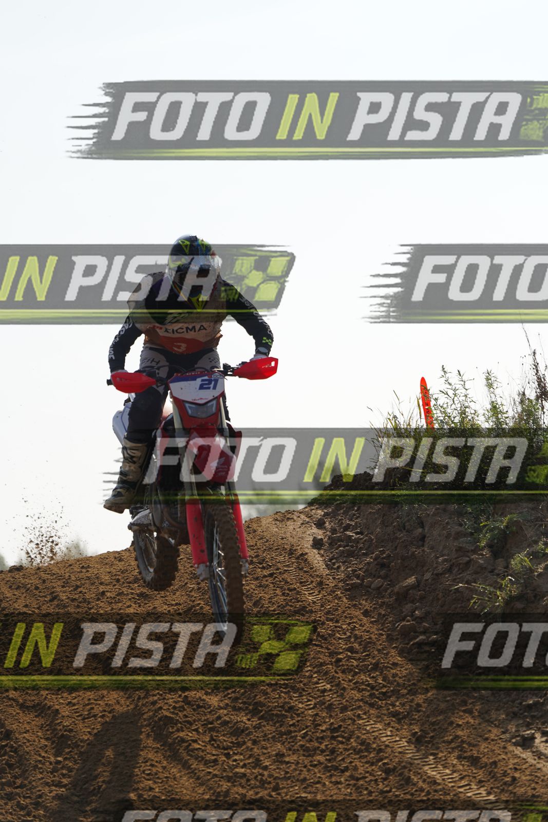 EICMA 20-09 10:00-11:00 · DOS01805
