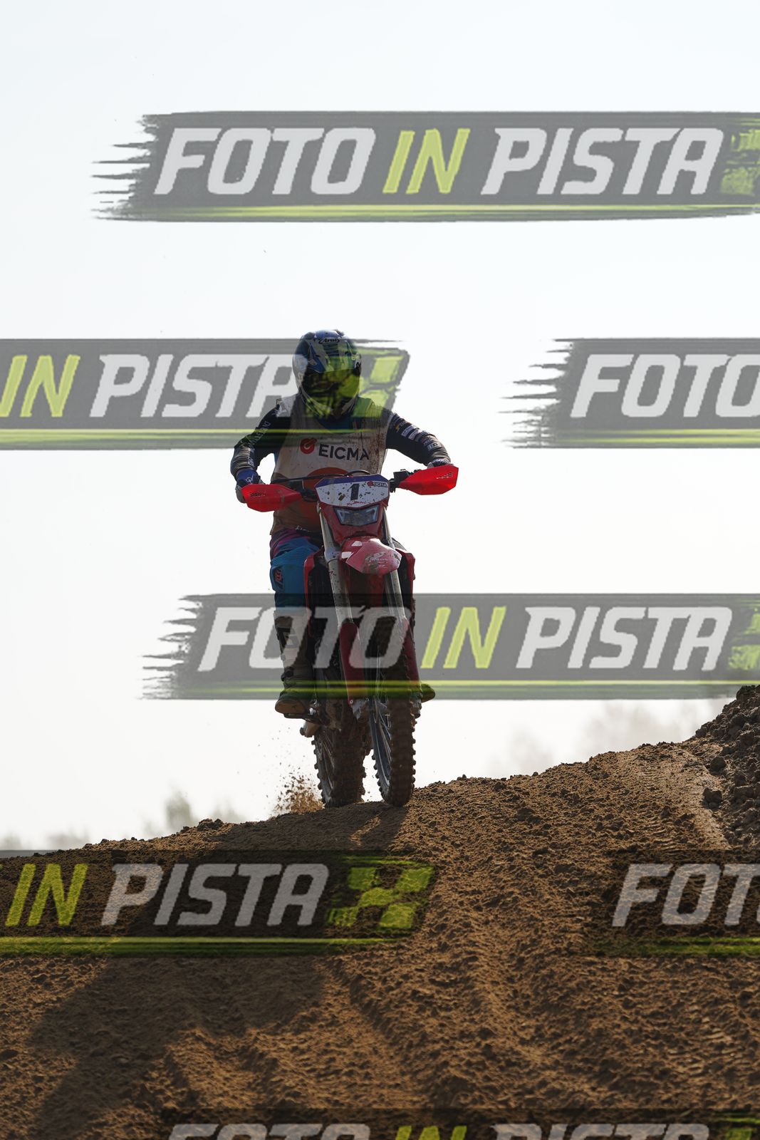 EICMA 20-09 10:00-11:00 · DOS01806