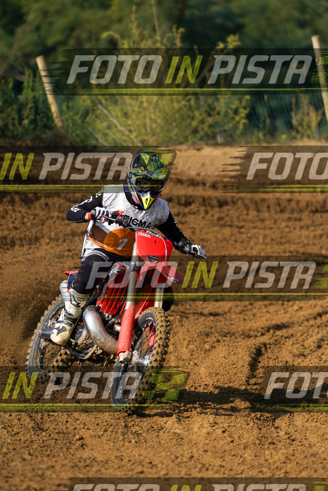 EICMA 20-09 11:00-12:00 · DOS01905