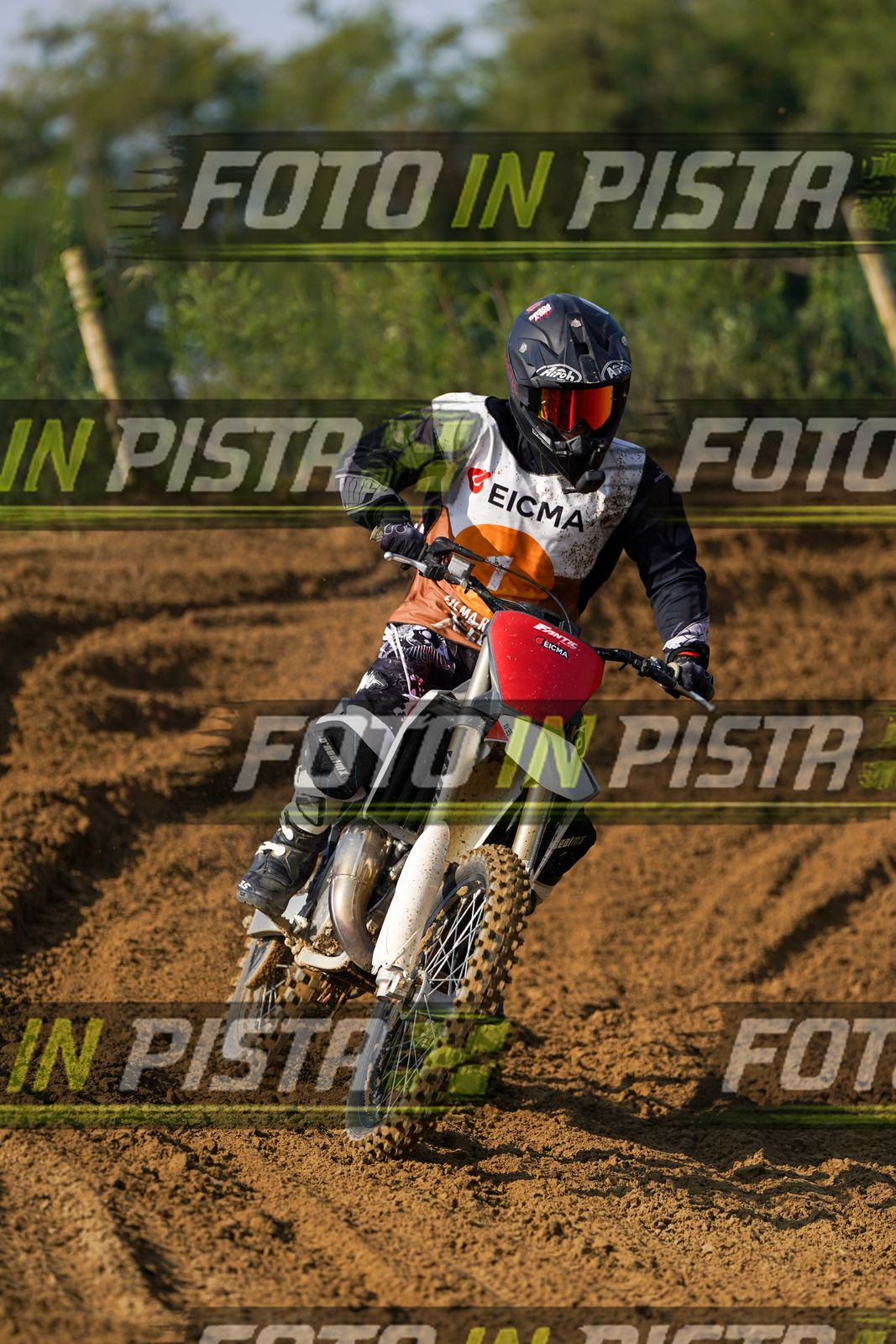 EICMA 20-09 11:00-12:00 · DOS01918