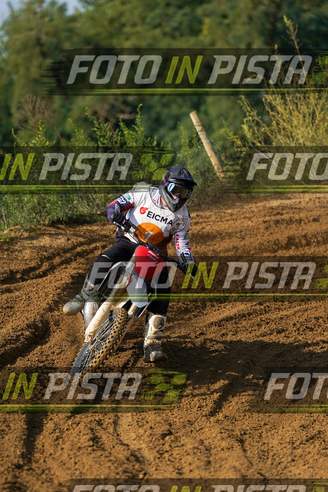 EICMA 20-09 11:00-12:00 · DOS01926